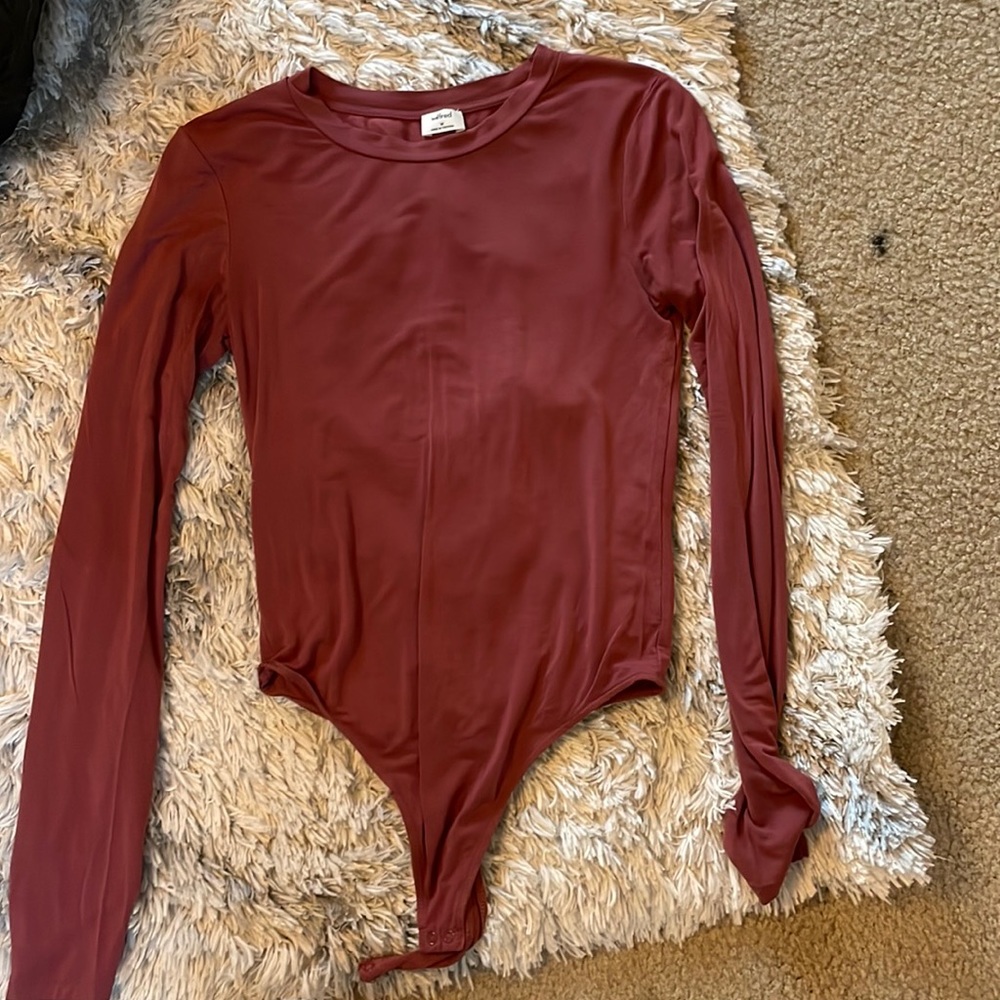 Light weight long sleeve bodysuit